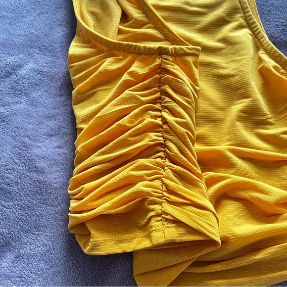House of Harlow 1960 Ruched Sleeveless Crop Tank Top Blouse Golden Yellow New đź’› - Picture 6 of 15